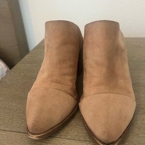 Report Beige Mules